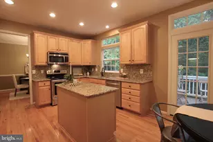 15419 Duckling Pl, Woodbridge, VA 22191 - Photo 7