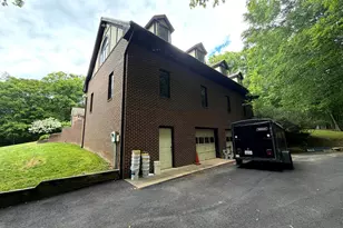 4896 Occoquan Club Dr, Woodbridge, VA 22192 - Photo 5