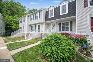 2868 Burgundy Pl, Woodbridge, VA 22192 - Photo 3