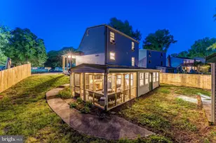 13822 Rockford Ct, Woodbridge, VA 22193 - Photo 3