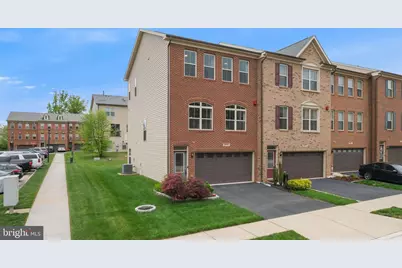 6815 William White Way, Haymarket, VA 20169 - Photo 1