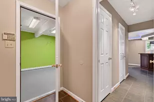 9000 Falcon Glen Ct, Bristow, VA 20136 - Photo 45