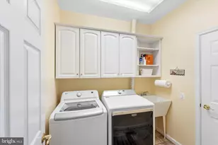 12028 Rutherglen Pl, Bristow, VA 20136 - Photo 31