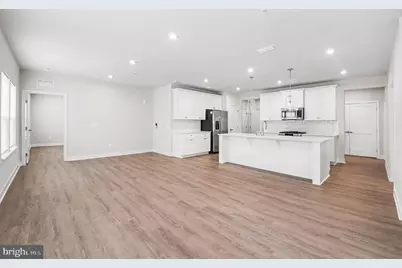 1601 Potomac Shores Parkway #401, Dumfries, VA 22026 - Photo 5