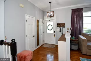 11627 Nellings Pl, Woodbridge, VA 22192 - Photo 3