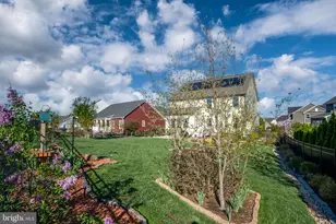 2505 Sweet Clover Ct, Dumfries, VA 22026 - Photo 9