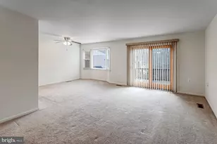 11337 Cromwell Ct, Woodbridge, VA 22192 - Photo 3