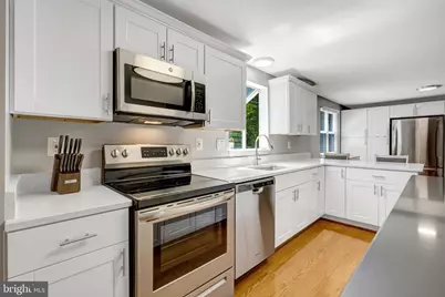 8085 Gracie Drive, Manassas, VA 20112 - Photo 15