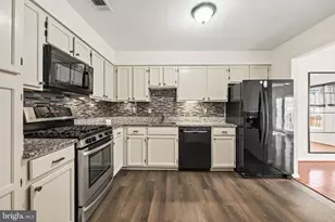4045 Chetham Wy, Woodbridge, VA 22192 - Photo 13