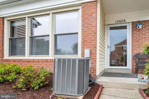 12606 Kempston Ln, Woodbridge, VA 22192 - Photo 5