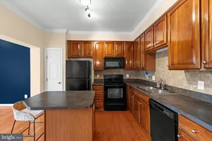 7104 Wheeling Way, Gainesville, VA 20155 - Photo 17
