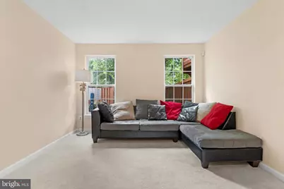7104 Wheeling Way, Gainesville, VA 20155 - Photo 7