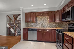 3390 Longbow Ct, Woodbridge, VA 22192 - Photo 7