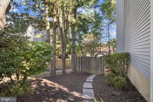 3390 Longbow Ct, Woodbridge, VA 22192 - Photo 3