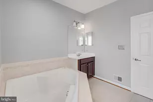 2729 Celestial Dr, Woodbridge, VA 22191 - Photo 23
