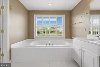7009 Courtyard Way, Haymarket, VA 20169 - Photo 37