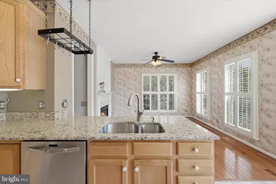 7009 Courtyard Way, Haymarket, VA 20169 - Photo 15