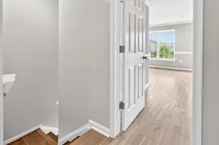 15825 John Diskin Cir, Woodbridge, VA 22191 - Photo 39