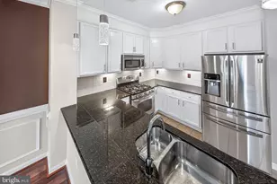 15825 John Diskin Cir, Woodbridge, VA 22191 - Photo 3