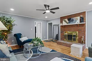 16048 Fairway Dr, Dumfries, VA 22025 - Photo 5