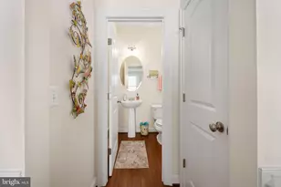 5657 Liberty Manor Cir, Woodbridge, VA 22193 - Photo 17