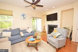 1571 Renate Dr, Woodbridge, VA 22192 - Photo 11