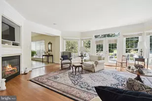 4765 Charter Ct, Woodbridge, VA 22192 - Photo 7