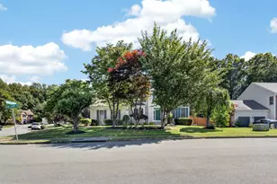 13250 Fallen Leaf Ct, Woodbridge, VA 22192 - Photo 3