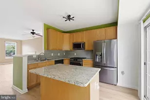 17351 Montezuma Way, Dumfries, VA 22025 - Photo 9