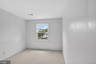 12578 Kempston Ln, Woodbridge, VA 22192 - Photo 9