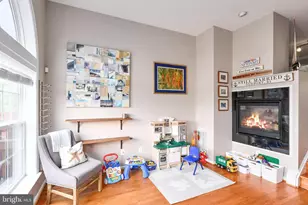 2372 Battery Hill Cir, Woodbridge, VA 22191 - Photo 13