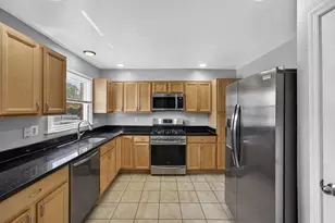 8636 Newton Pl, Manassas, VA 20111 - Photo 3