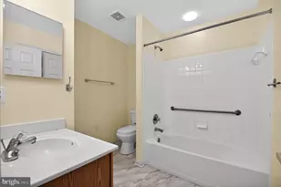 6901 Saddle Run Way, Gainesville, VA 20155 - Photo 29
