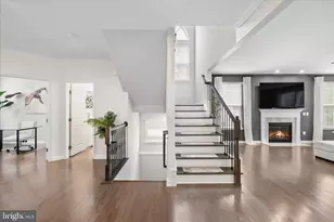 12428 Southington Dr, Woodbridge, VA 22192 - Photo 7