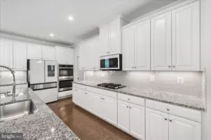12428 Southington Dr, Woodbridge, VA 22192 - Photo 15
