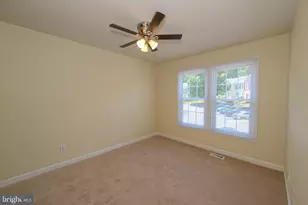 12863 Misty Ln, Woodbridge, VA 22192 - Photo 23