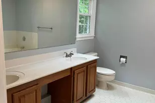 12859 Valleywood Dr, Woodbridge, VA 22192 - Photo 3