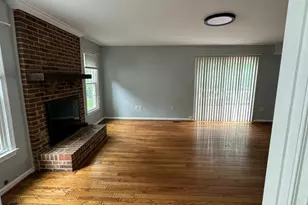 12859 Valleywood Dr, Woodbridge, VA 22192 - Photo 5