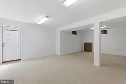 8863 Flatbush Court, Manassas, VA 20109 - Photo 17
