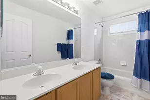 8863 Flatbush Ct, Manassas, VA 20109 - Photo 11