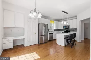 8863 Flatbush Ct, Manassas, VA 20109 - Photo 7