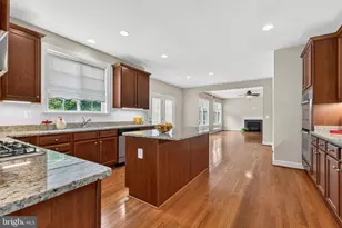 10882 Monocacy Way, Manassas, VA 20112 - Photo 5