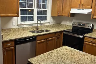 12434 Abbey Knoll Ct, Woodbridge, VA 22192 - Photo 7