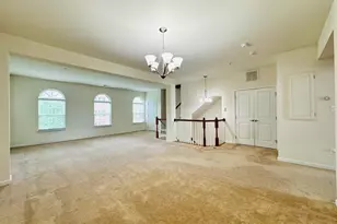 7396 Brunson Cir, Gainesville, VA 20155 - Photo 5