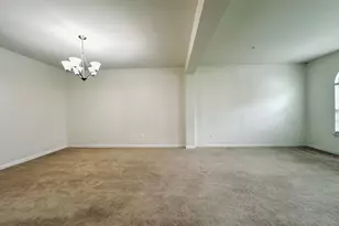 7396 Brunson Cir, Gainesville, VA 20155 - Photo 9