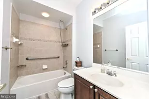 6916 Birkenhead Pl, Gainesville, VA 20155 - Photo 21
