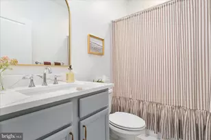 8217 Bearhurst Dr, Gainesville, VA 20155 - Photo 43