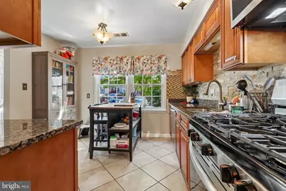 2069 Mayflower Drive #2069, Woodbridge, VA 22192 - Photo 7