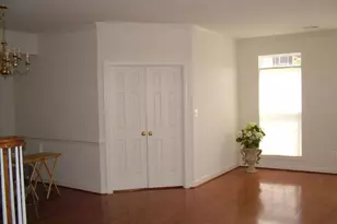 5074 Anchorstone Dr, Woodbridge, VA 22192 - Photo 9