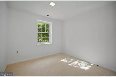 11989 Point Longstreet Way, Woodbridge, VA 22192 - Photo 37